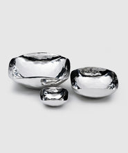 Load image into Gallery viewer, Mary Jurek Fidelia Square Bowl - 10½ in.
